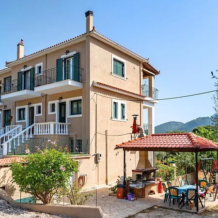 Apartment Daratos 4 *