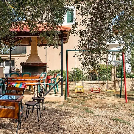 Daratos 4 Apartament